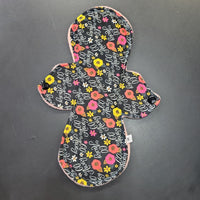 Rhymes With Orange - Re-Usable Cloth Pad - Moderate Flow 🇨🇦 🌱