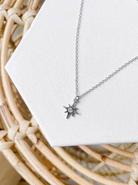 Sweet Three Designs - North Star Necklace 🇨🇦