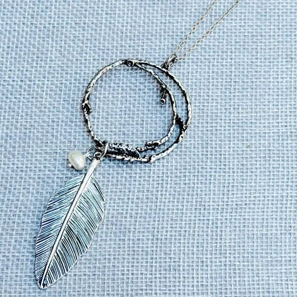 Feather Pearl Necklace